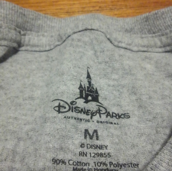 Walt Disney ✨ World 🌎 Shirt Pluto Goofy Mickey Mouse Chip N Dale 🐿️ 🍿 Medium - Picture 7 of 12